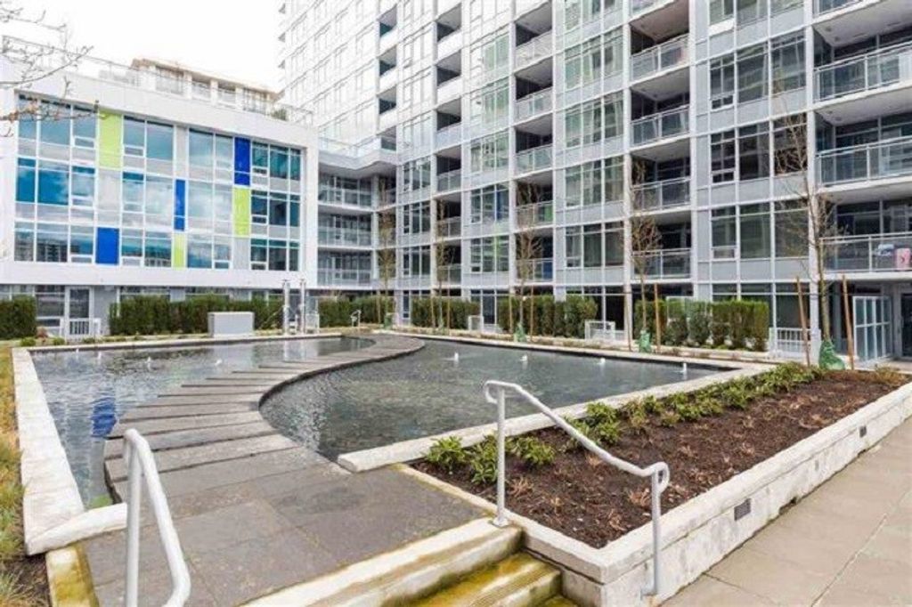 listing image 1105017635366828444