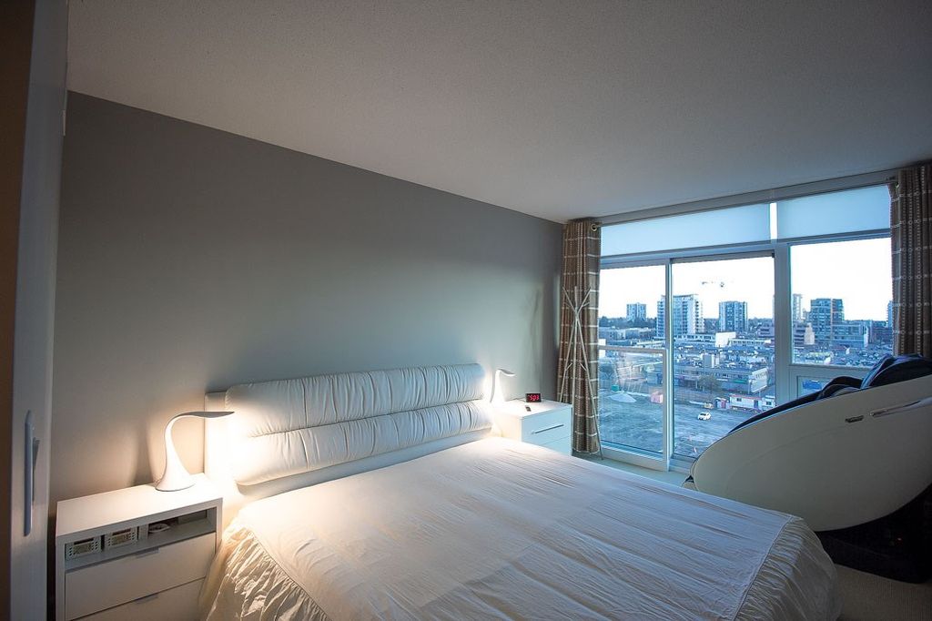 listing image 1103653079164914976