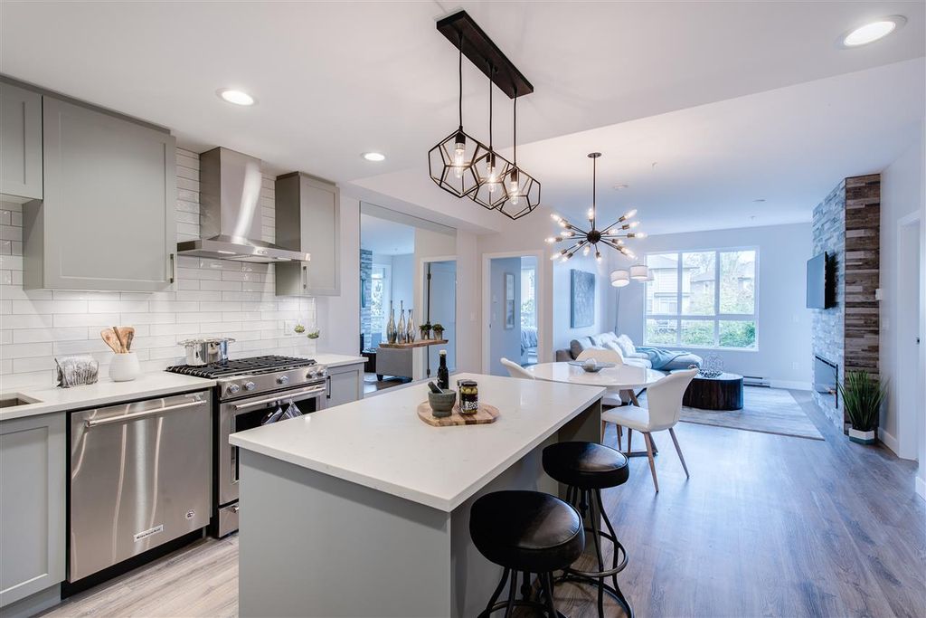 listing image 1100910231819872890