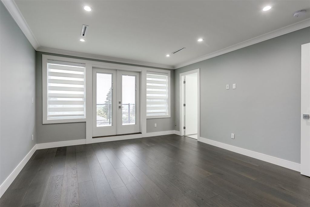 listing image 1105971121406795100