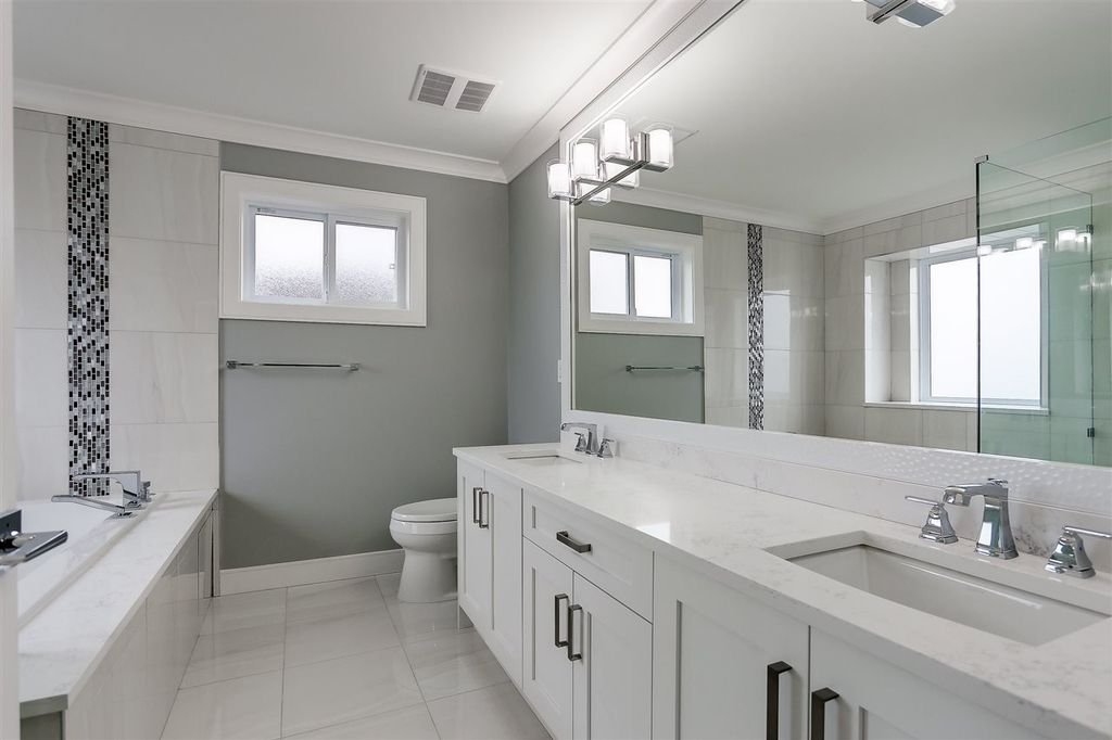 listing image 1101908399546262404