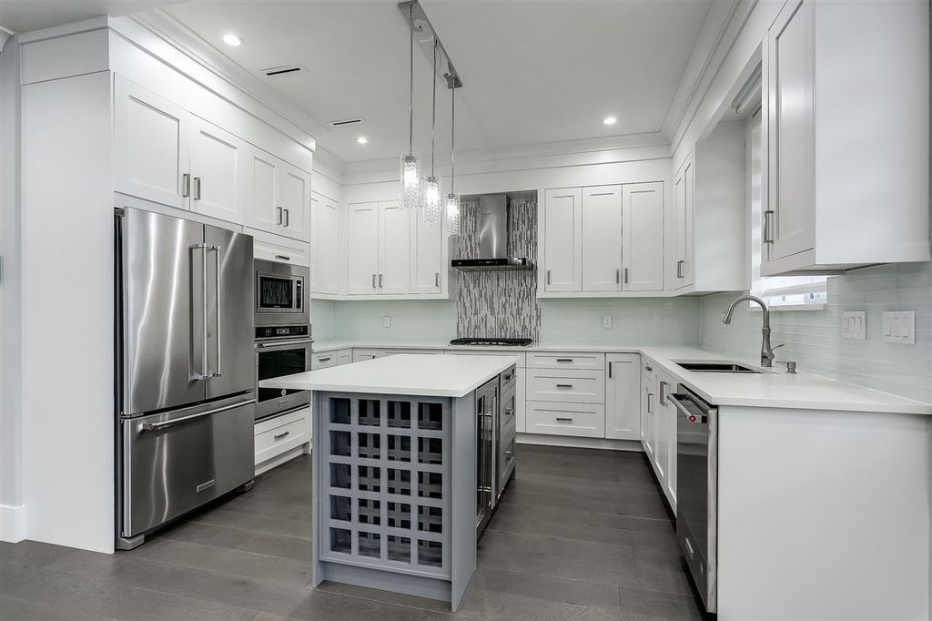 listing image 1108564392935174002
