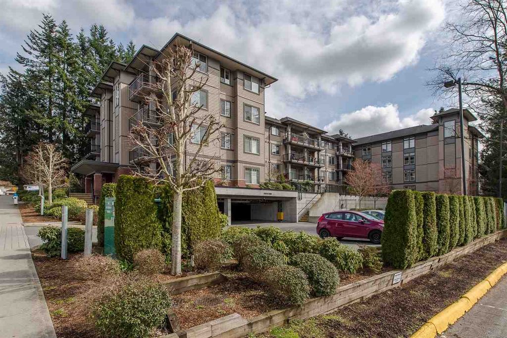 listing image 1108482533218611328