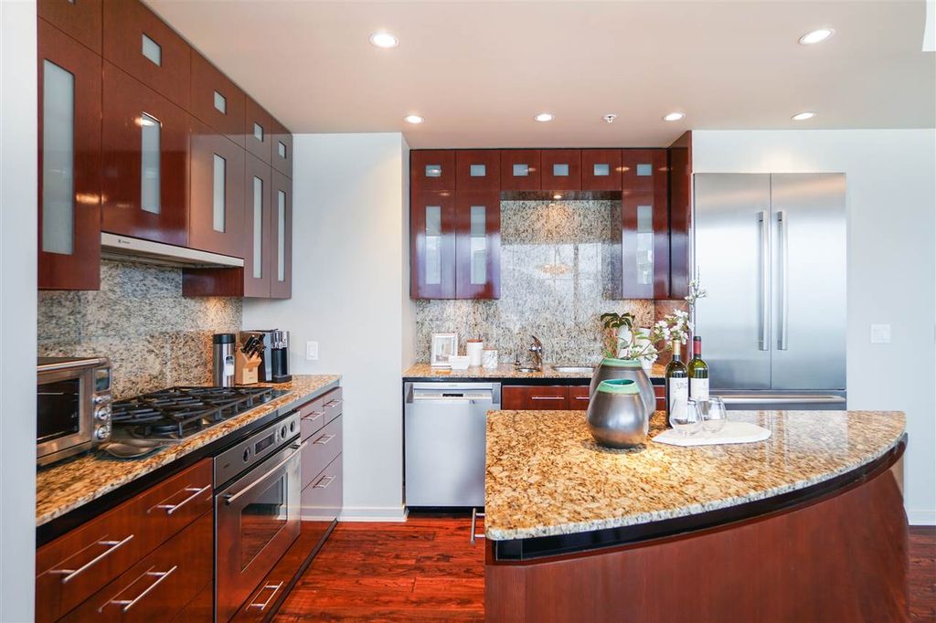 listing image 1102544531944942887