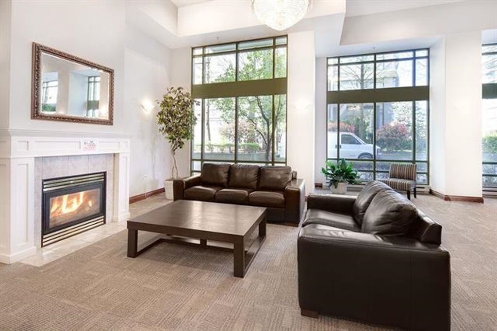 listing image 1105988043585901440