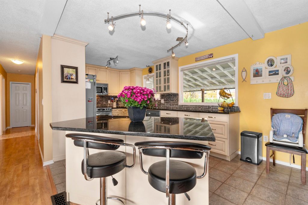 listing image 1100325252518870968