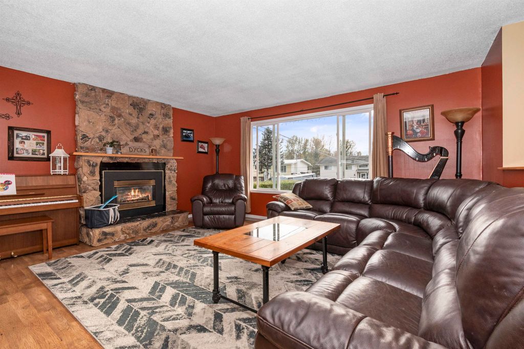 listing image 1103724570784453446
