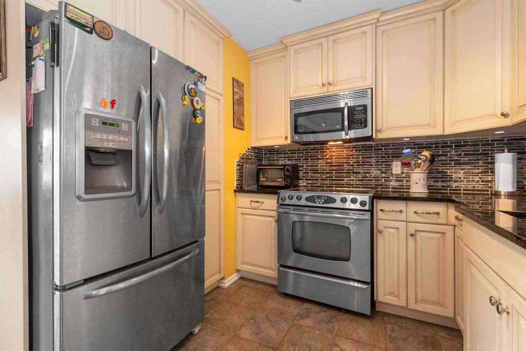 listing image 1103537721013957857