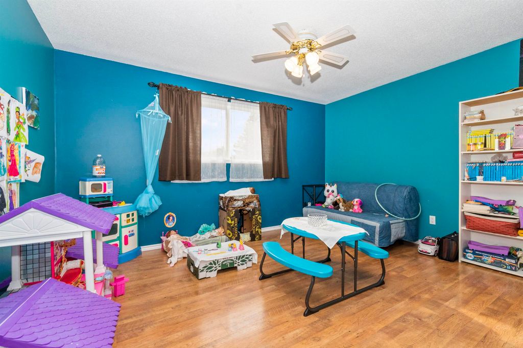 listing image 1109354057405562913