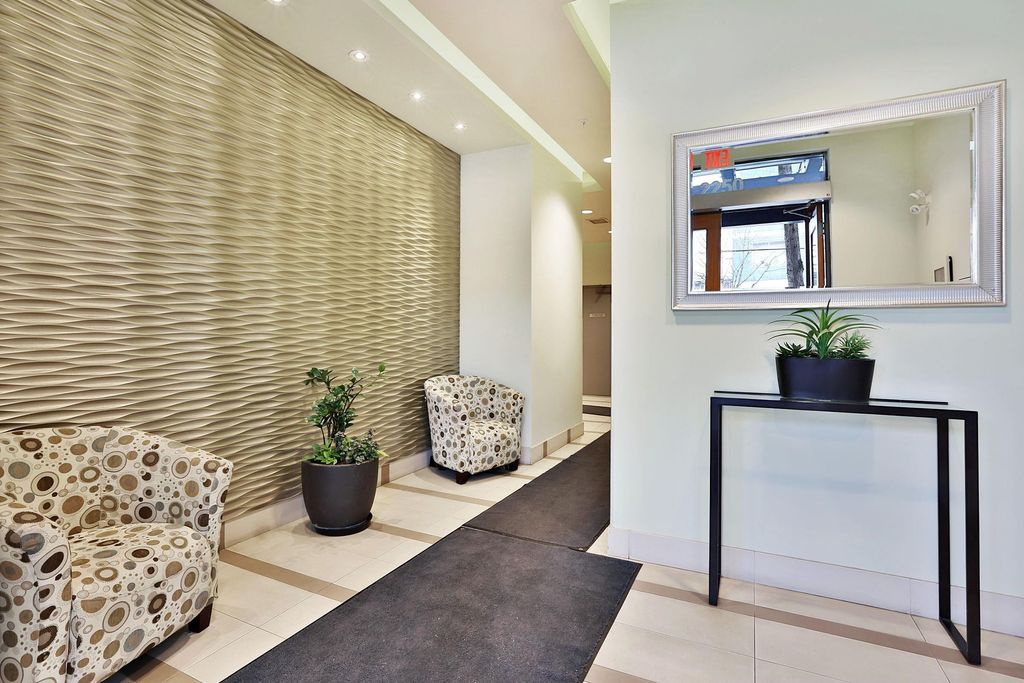listing image 1102701425914722859