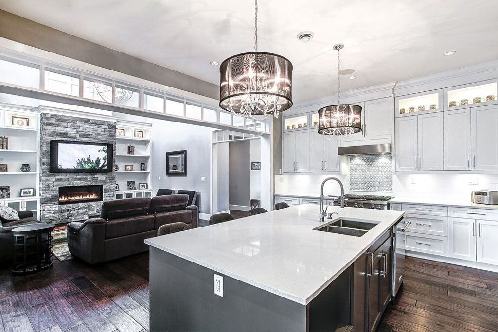 listing image 1108816718878167966
