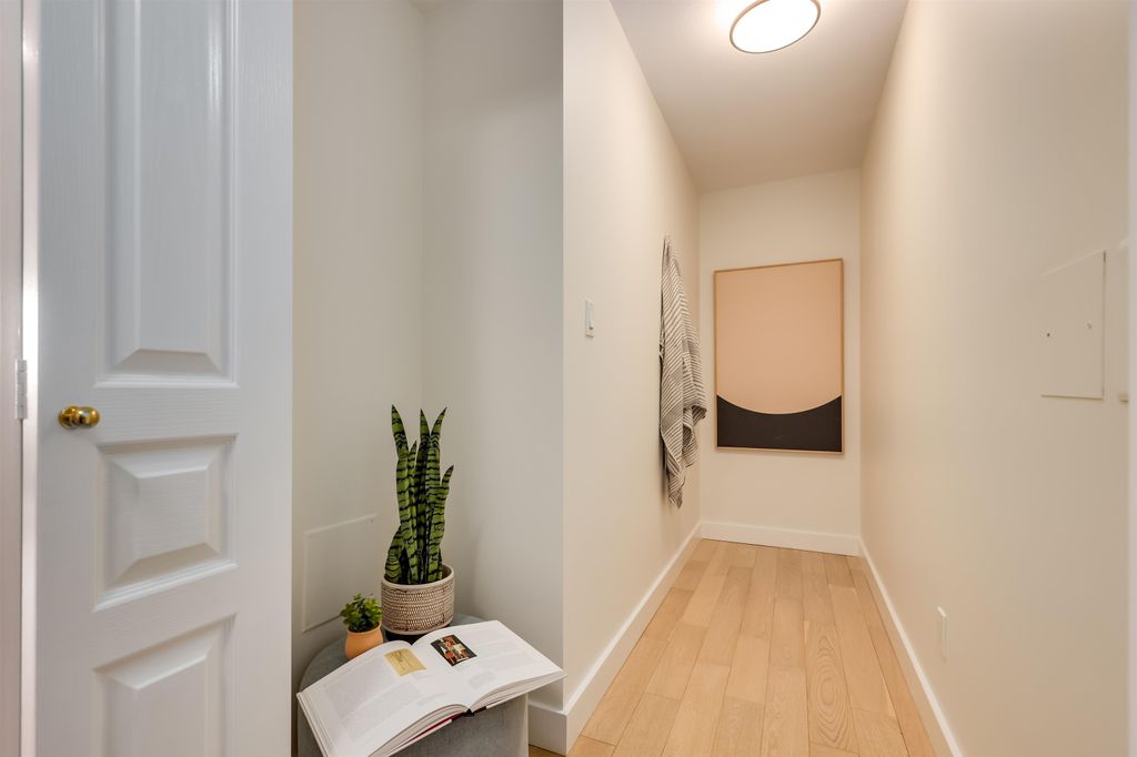 listing image 1100303682082800033