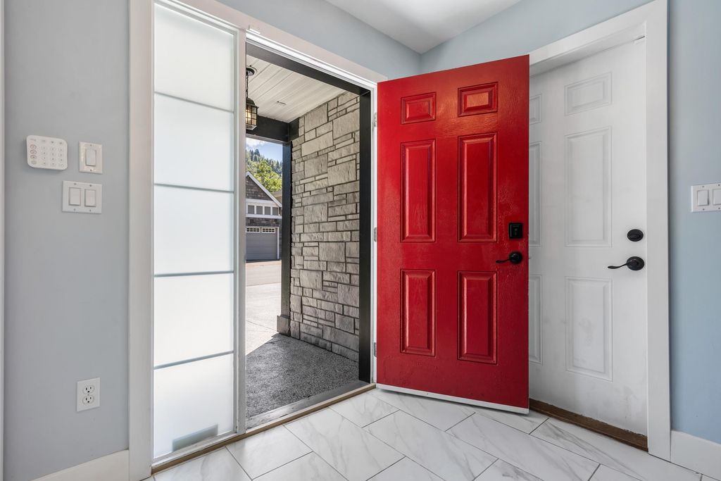 listing image 1104488027273618942