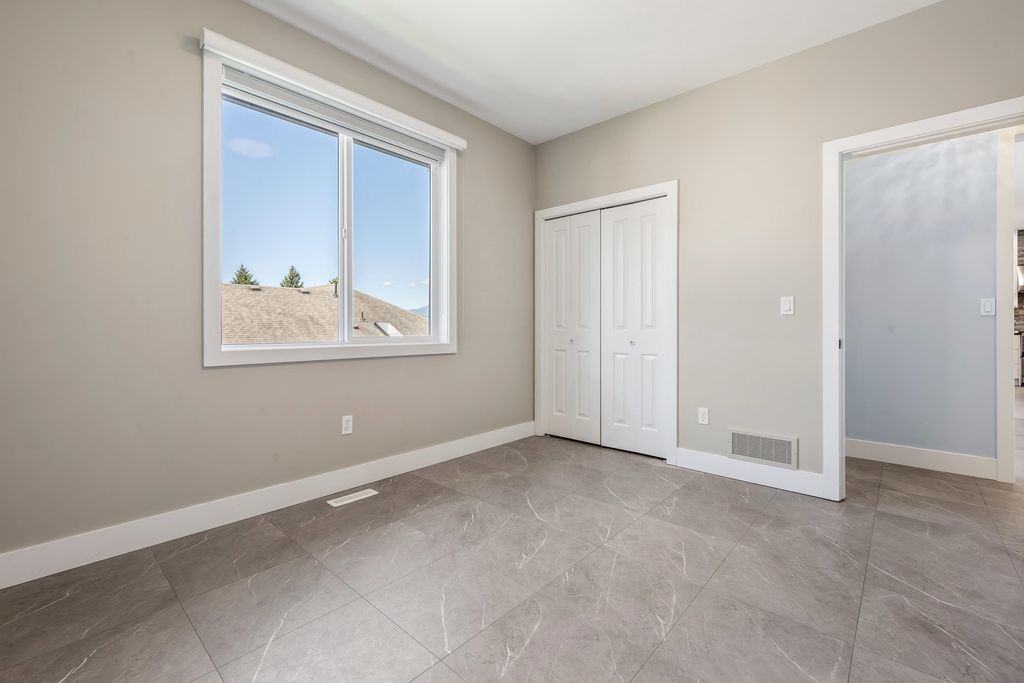 listing image 1109443218509367593