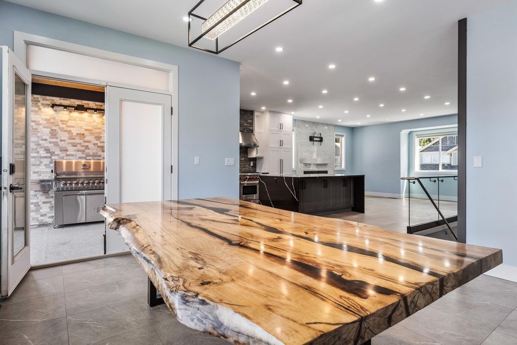 listing image 1102476567688264111