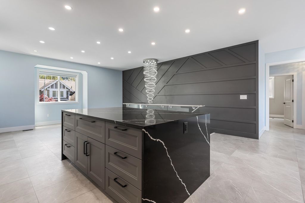 listing image 1100098158701271563