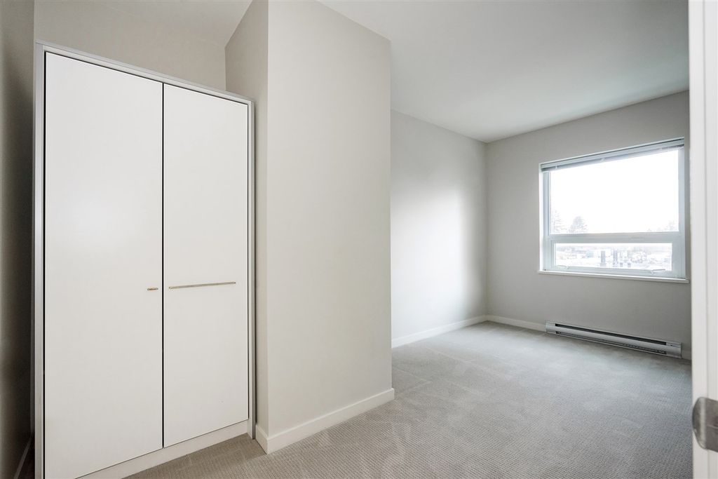 listing image 1102586232329809289