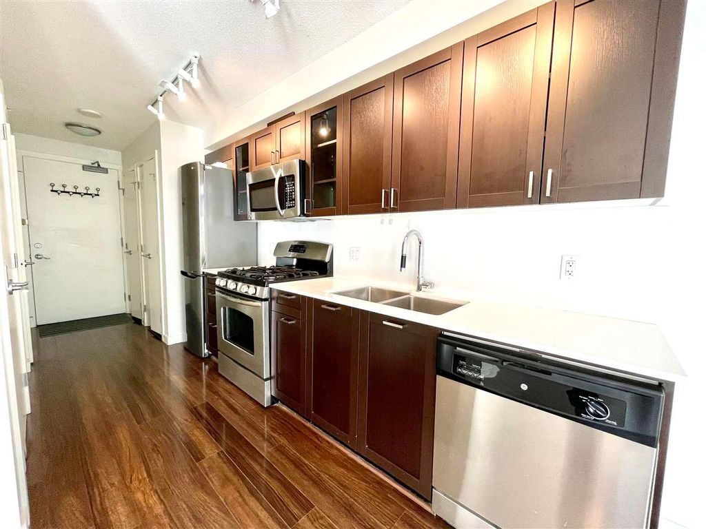 listing image 1105847883086904857