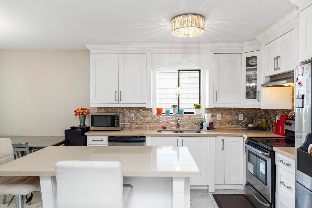 listing image 1102083988437047700