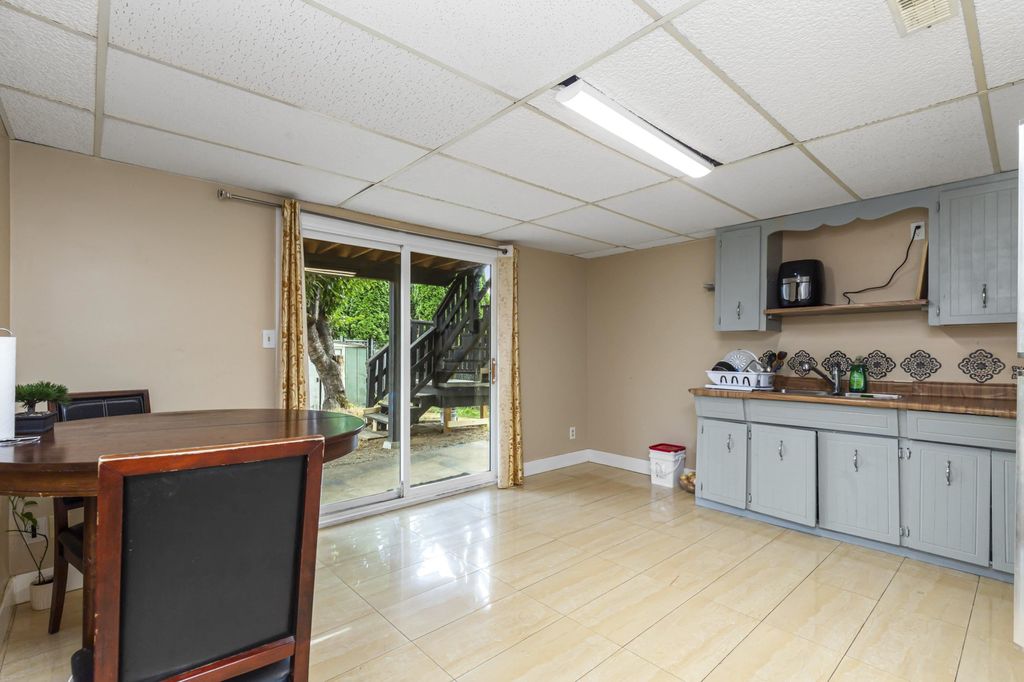 listing image 1109922943178106733