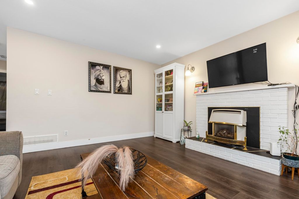 listing image 1106713432751162984