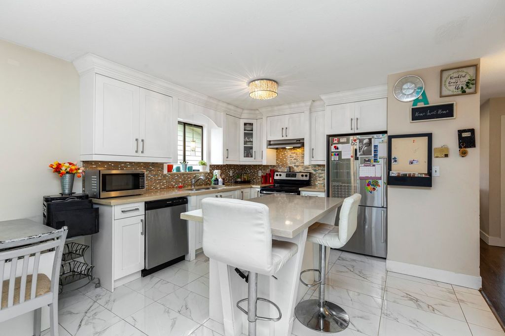 listing image 1105733456950305028