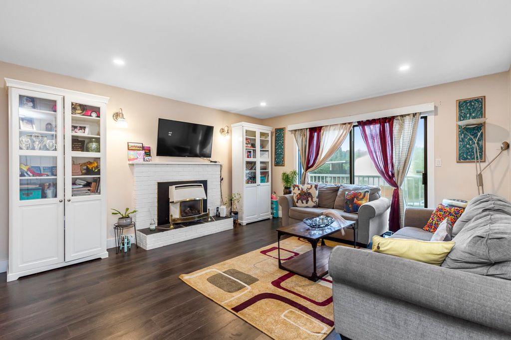 listing image 1108555312946469217