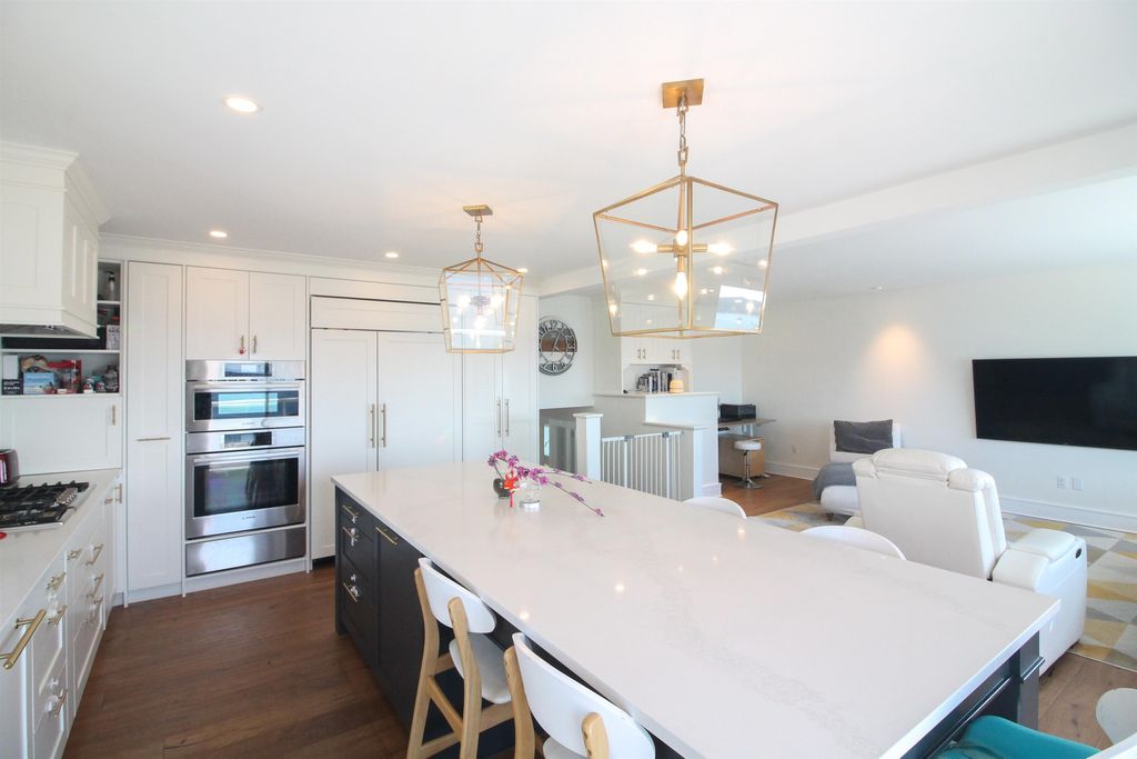 listing image 1108084750707660960