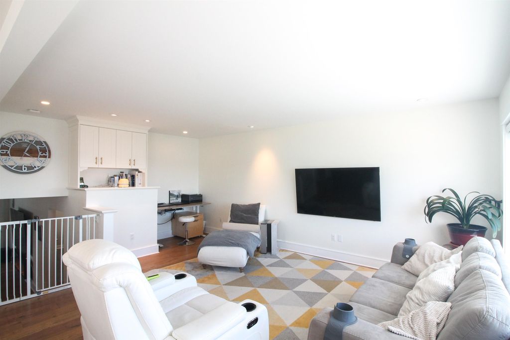 listing image 1102954289684626524