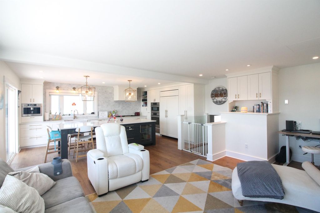 listing image 1100527428854107758