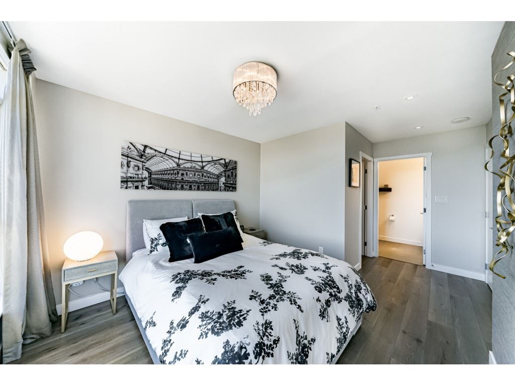 listing image 1104302517437278793