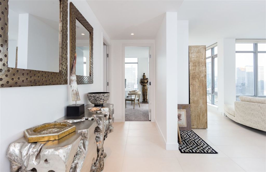 listing image 1105158383650801156