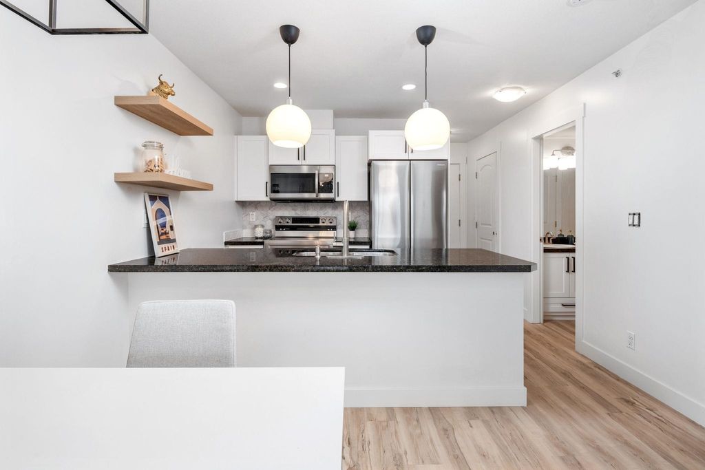 listing image 1105130972937869062