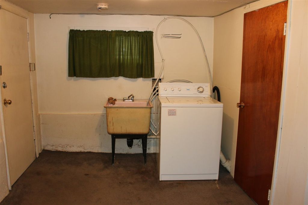 listing image 1109361280388371939