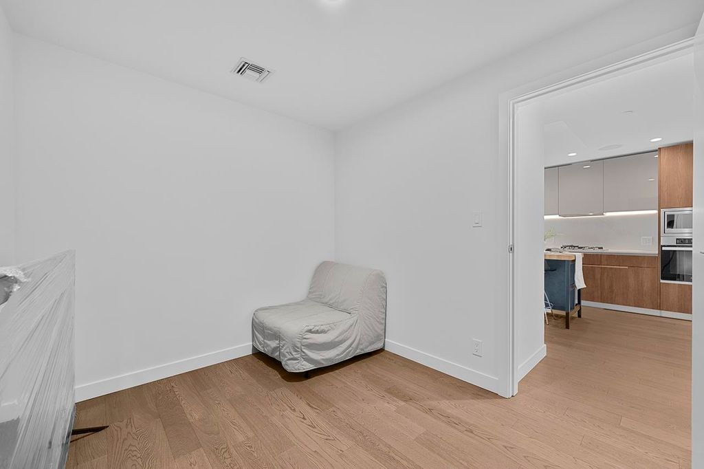 listing image 1102252164666566417