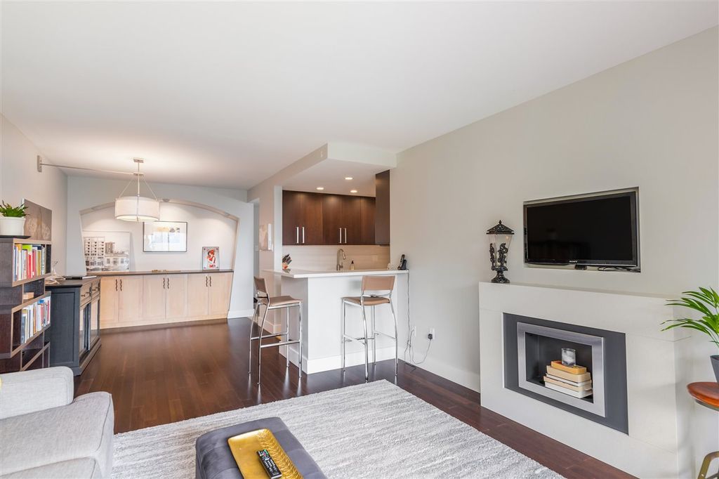 listing image 1106203967161873513