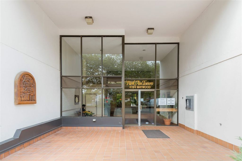 listing image 1109692854642823903