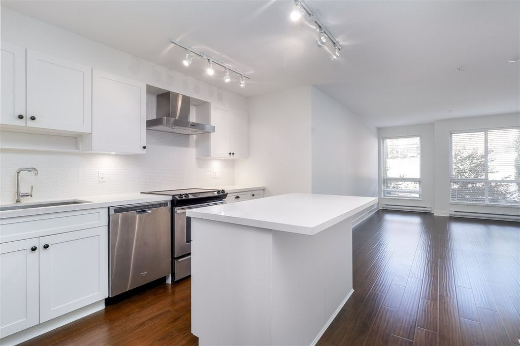 listing image 1102256012936070546