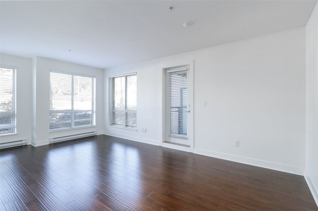 listing image 1104432406617647748