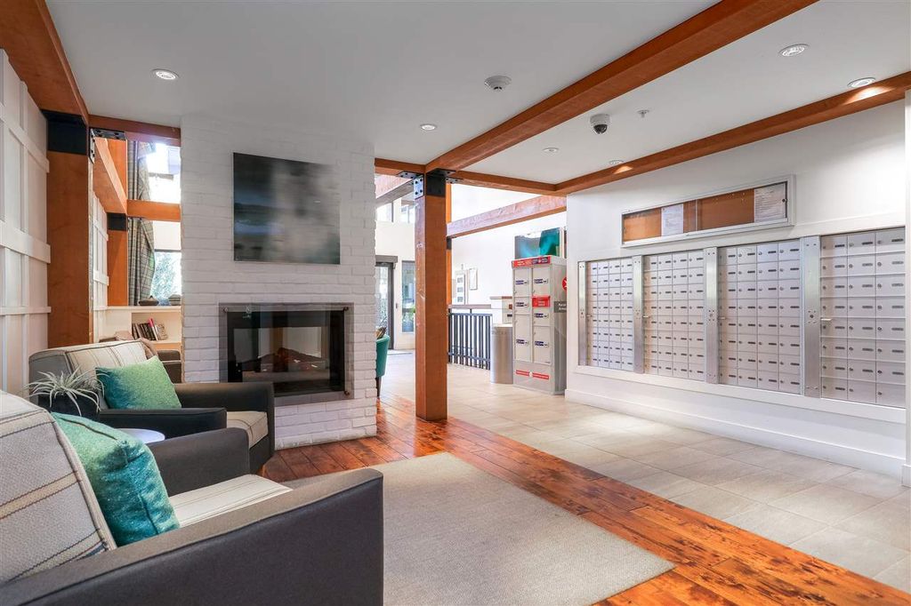 listing image 1100373178699452794