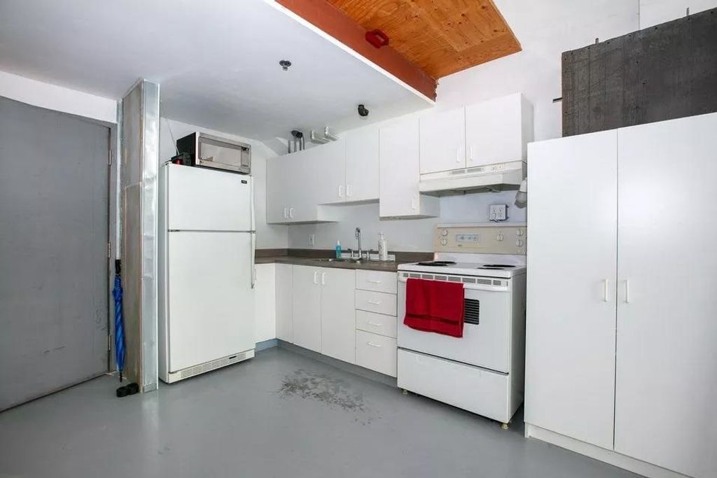 listing image 1109866904081343054