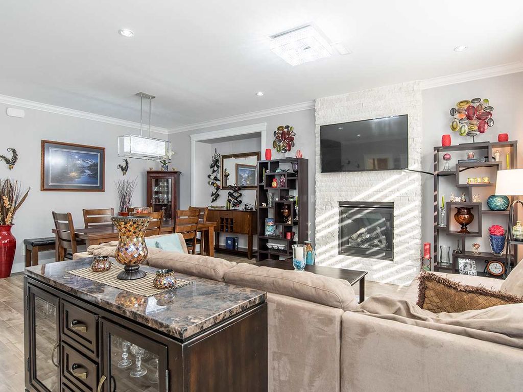 listing image 1101070469213787641