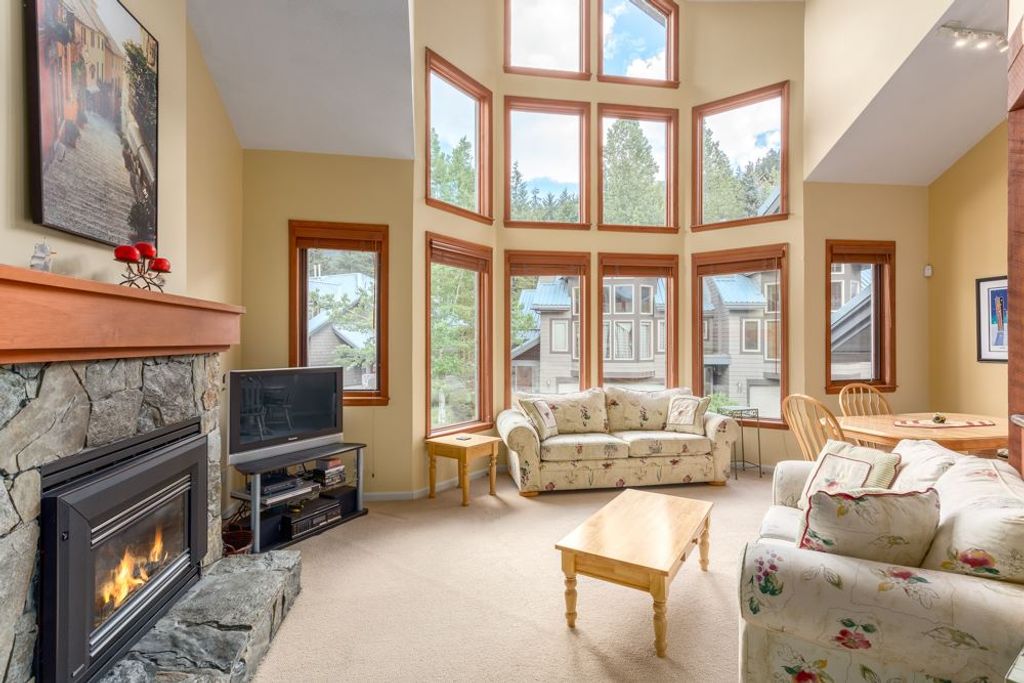 listing image 1100736306298225920