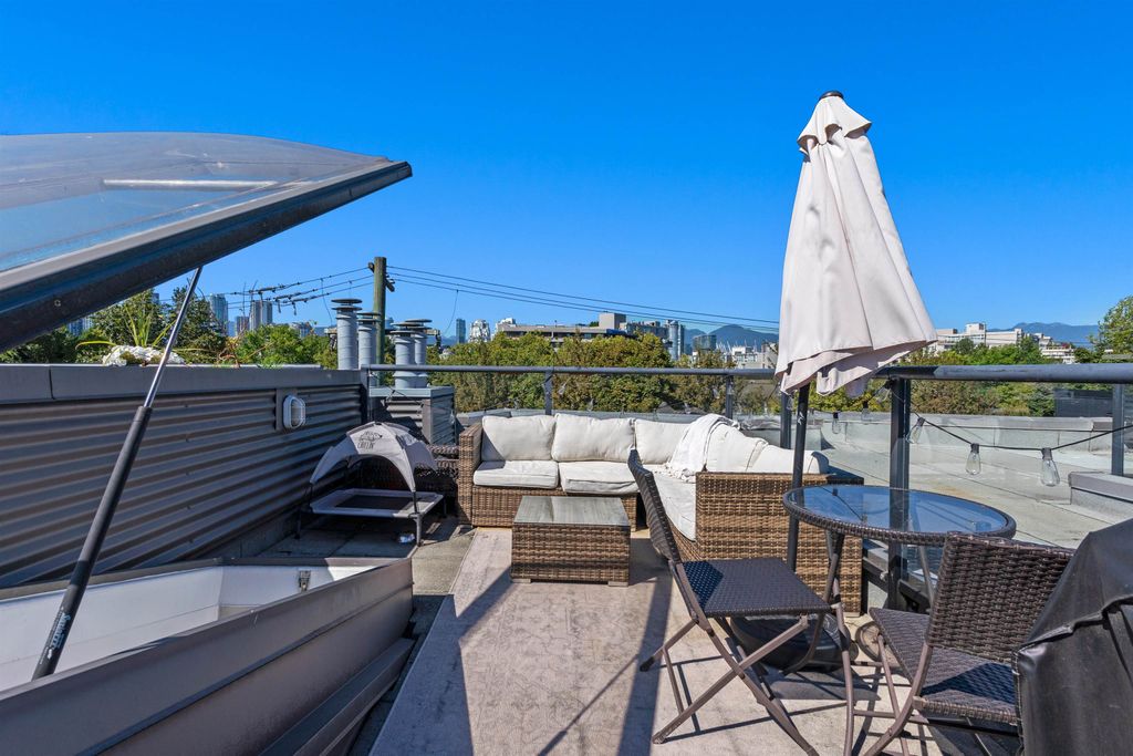 listing image 1106828315201620753