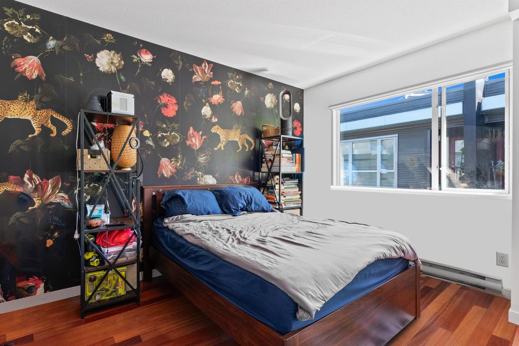 listing image 1106761169033895804
