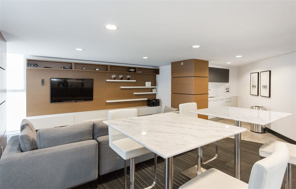 listing image 1107675827607557873