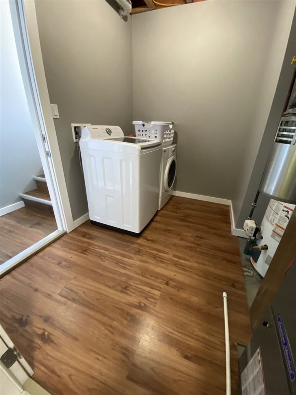 listing image 1101314597215745401