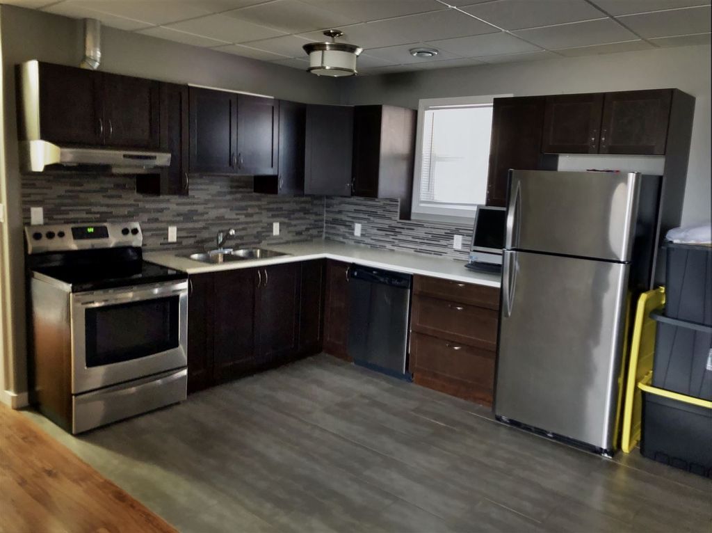 listing image 1109236167583778194