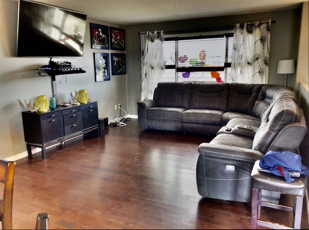 listing image 1101418255284886961