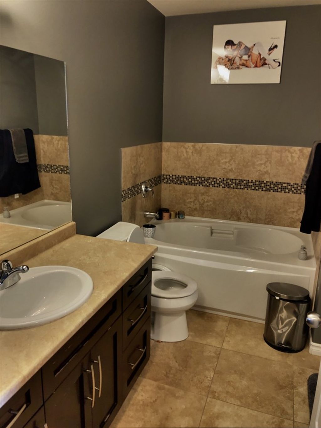 listing image 1100068291342137633